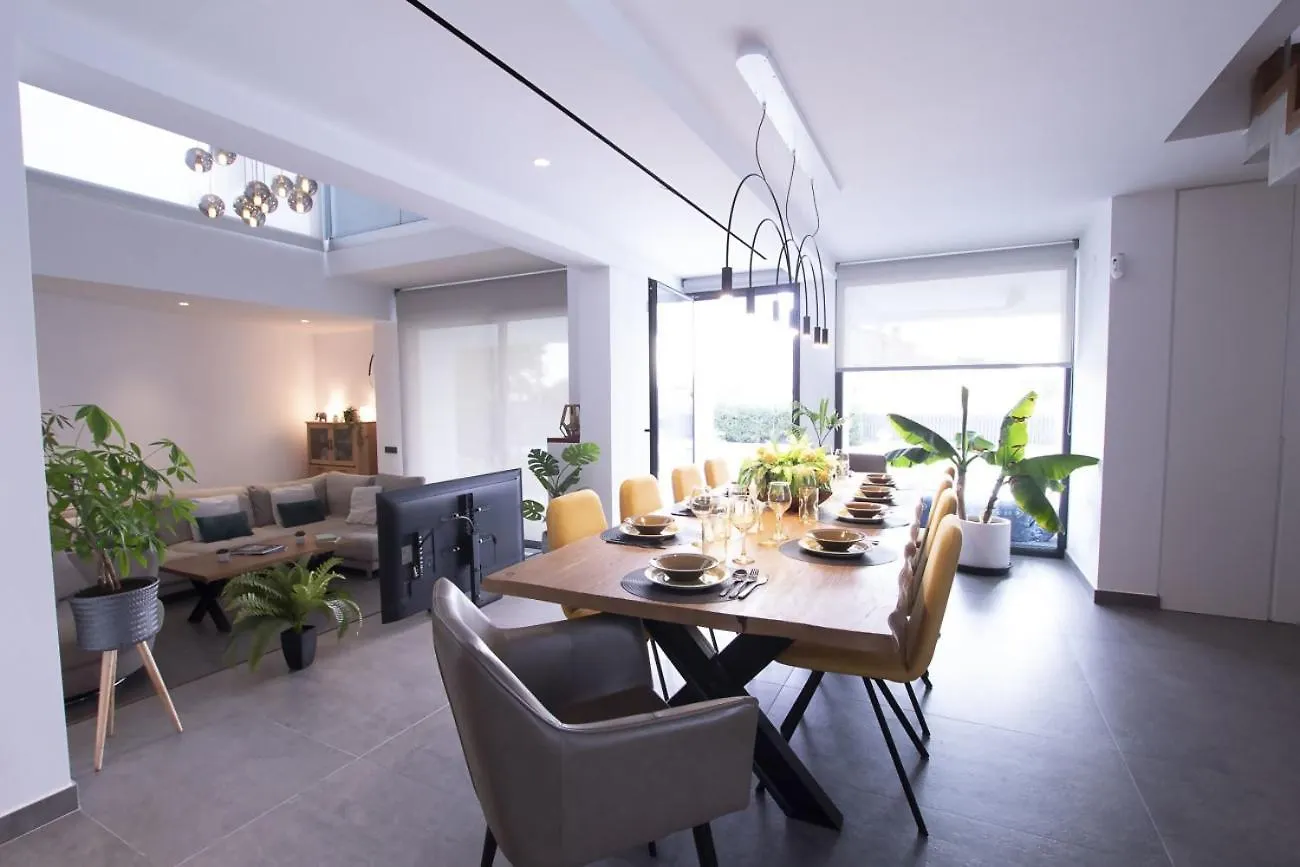 Villa Costa Brava Suites 