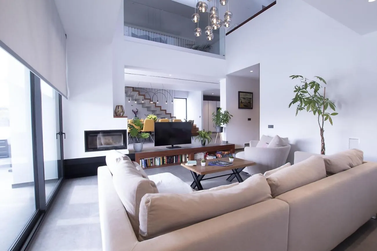 Βίλα Costa Brava Suites 