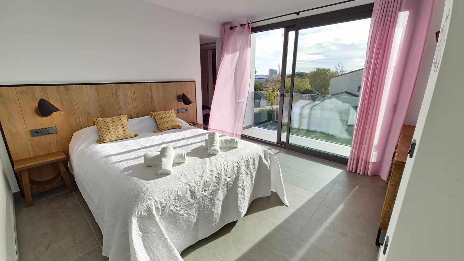 Costa Brava Suites 